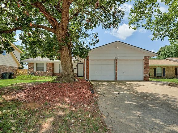 2nd image of 3108 Simmons Dr