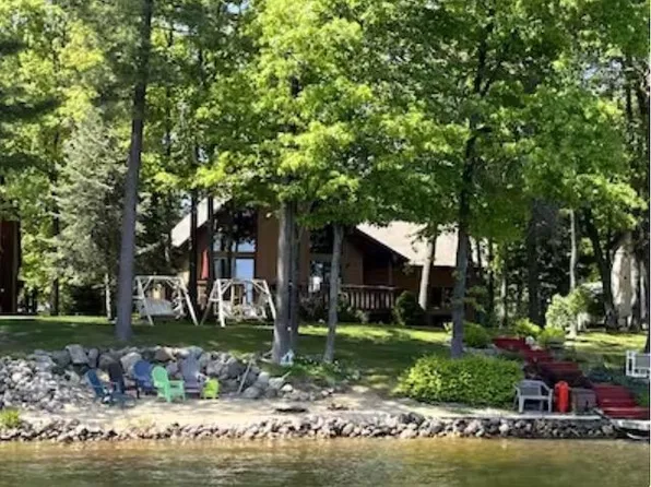 4646 Keswick Ct, Gladwin, MI 48624