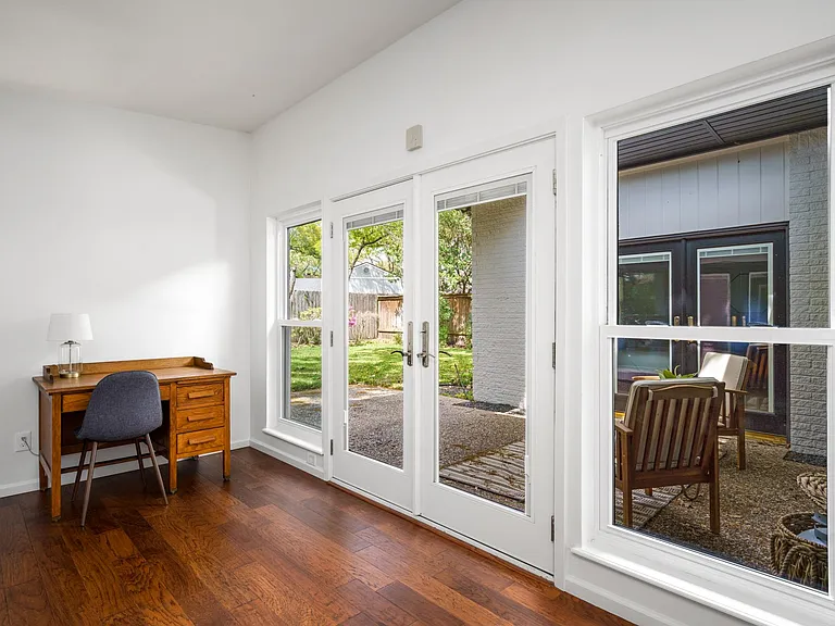 13122 Barryknoll Ln — Photo 28