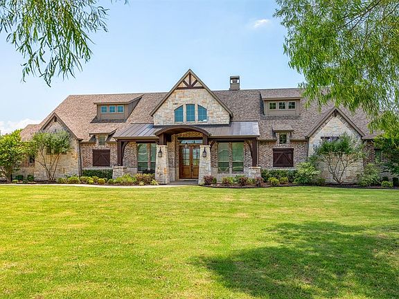 2nd image of 4414 Lake Breeze Dr