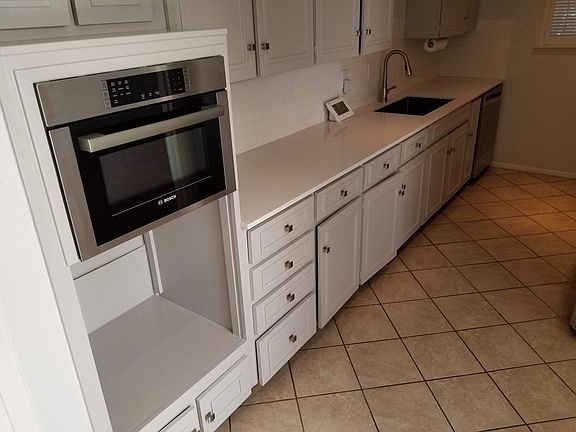 4th image of 9818 Crest Meadow Dr