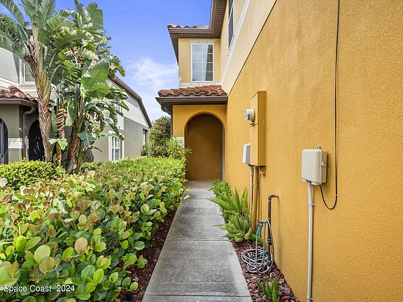 3rd image of 158 Redondo Dr