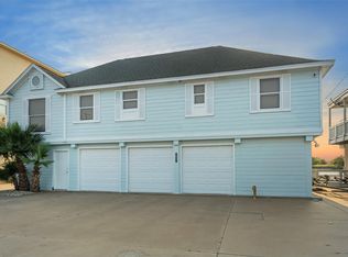 109 Fm 2031, Matagorda, TX 77457