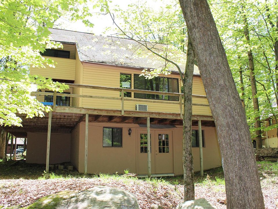 1st image of 13 Lakewood Ct