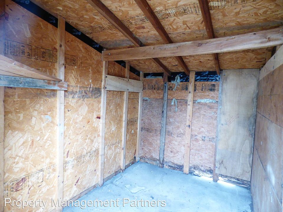 1st image of 3304 S Hiram Ave