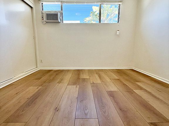 3rd image of 11620 Ohio Ave APT 6