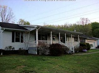 105 Udall Dr, Elkview, WV 25071