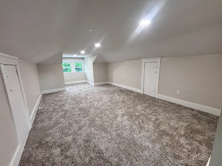 48 Townhall Rd — Photo 13