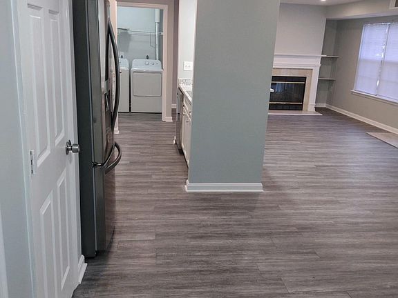 3rd image of 9804 Lake Pointe Ct APT 102