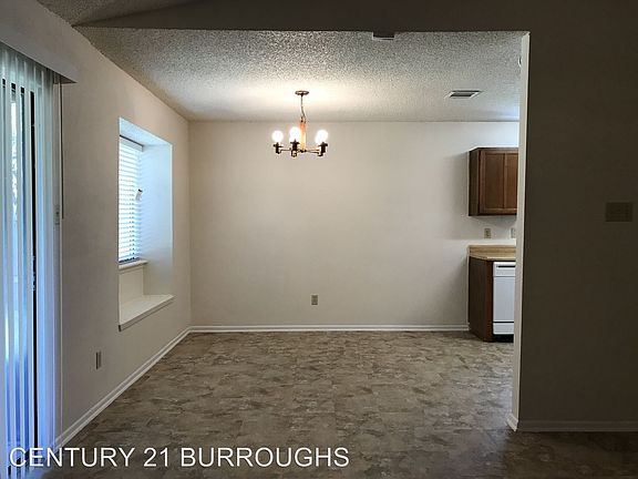5th image of 5722 Champions Hill Dr