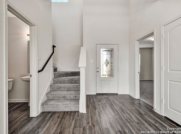2nd image of 6336 Juniper Way