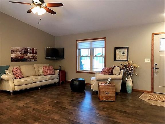2nd image of 1040 Saddlewood Ave