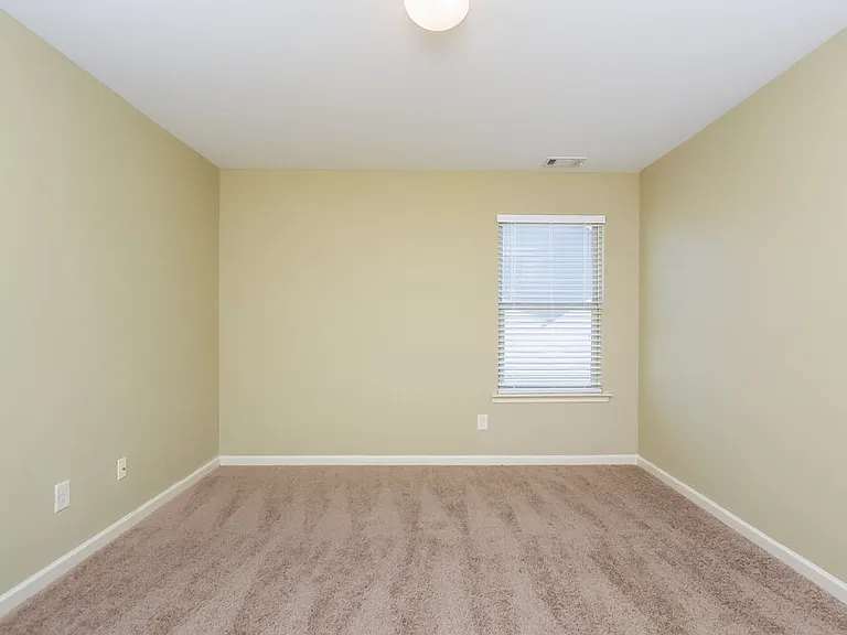 71 Hamilton Blvd NW — Photo 11