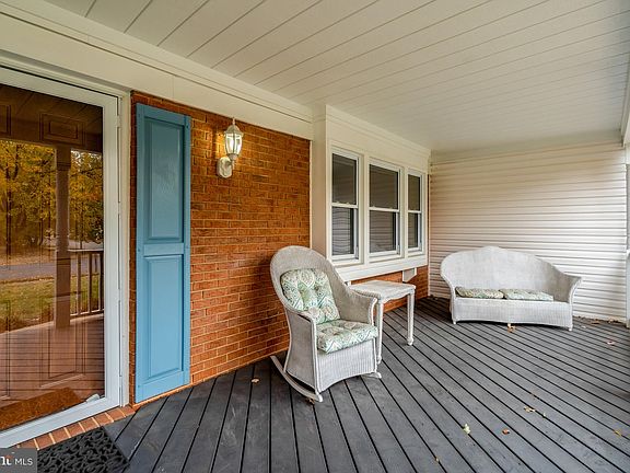 4th image of 4427 Majestic Ln
