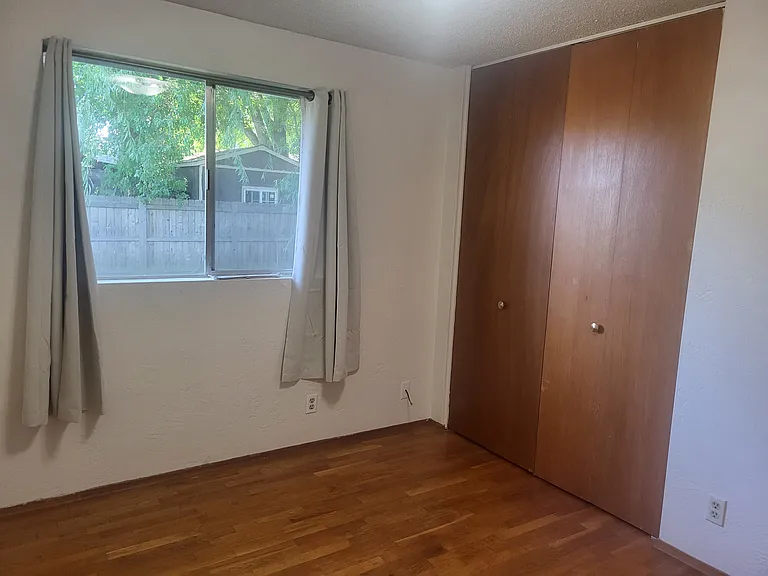 1757 Sheldon Ave — Photo 4
