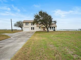 3657 Copano Dr, Rockport, TX 78382