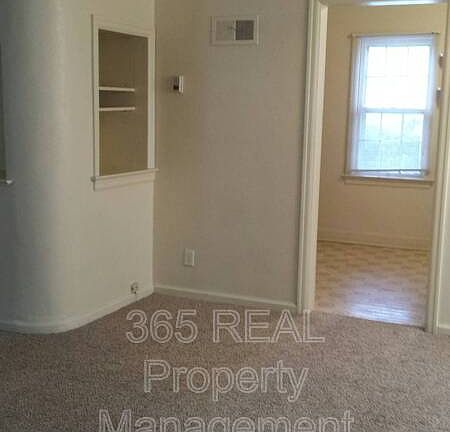 3rd image of 2203 9th Ave #1