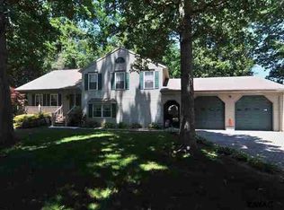 457 Fairview Rd, Hanover, PA 17331