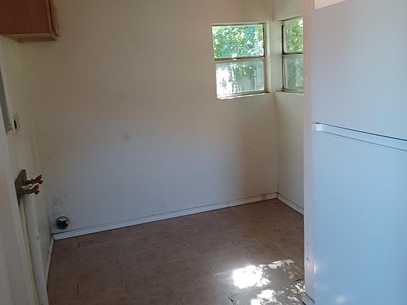 3rd image of 1706 NW Bell Ave