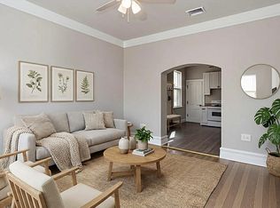 905 W Fletcher St APT 2R, Chicago, IL 60657