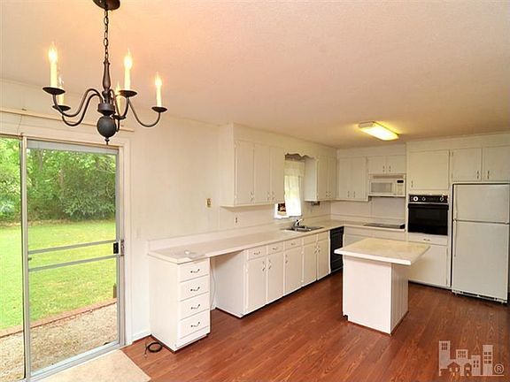 4th image of 305 Buckner Dr