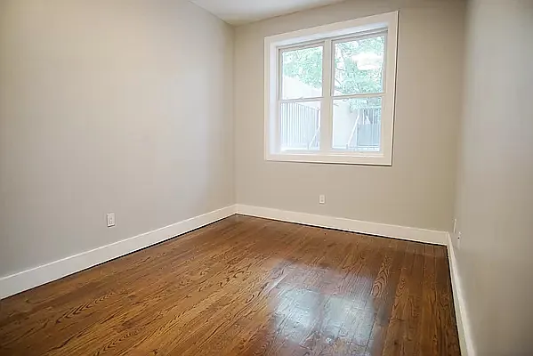 Rented by Nooklyn NYC LLC | media 18