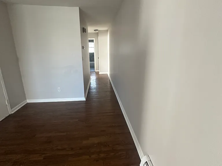 64 40th St #1L — Photo 9
