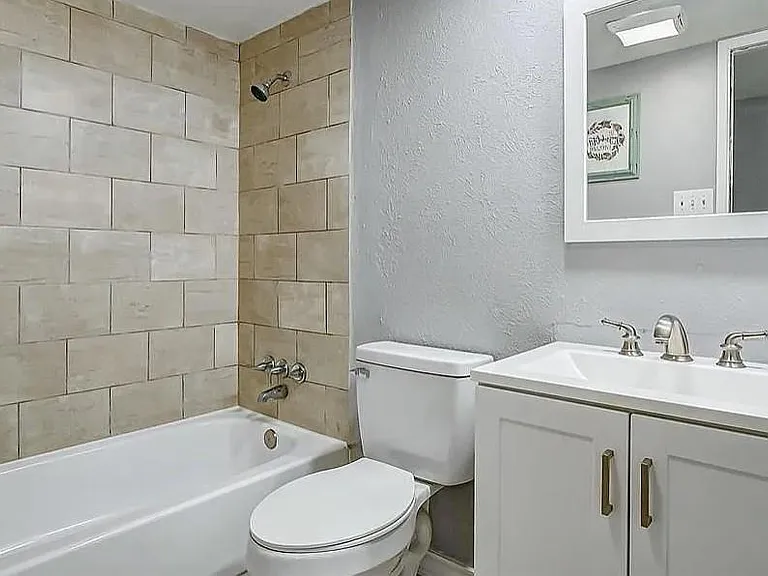 17302 S Yorkglen Dr — Photo 7