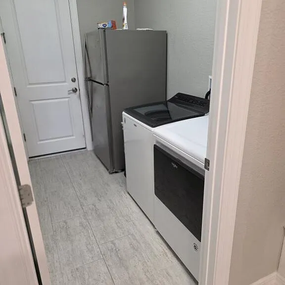 527 SE Vallarta Dr — Photo 44
