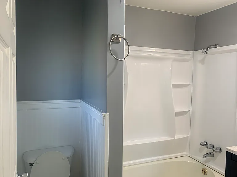 116 W 1st St #2 — Photo 13