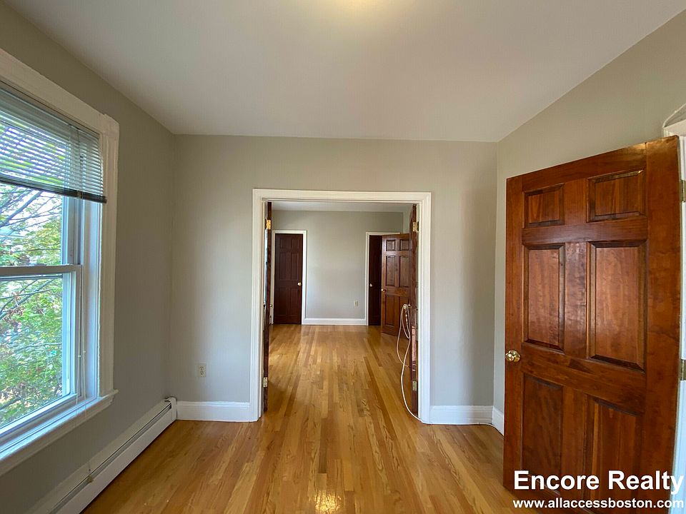 1st image of 344 Putnam Ave #4