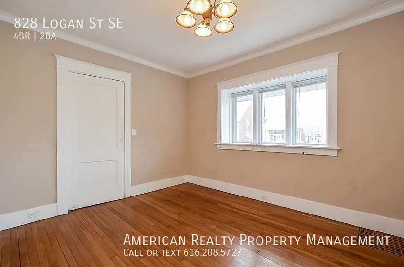 4 bed, 1.5 bath, 1564 sqft, $1,900 — Photo 4
