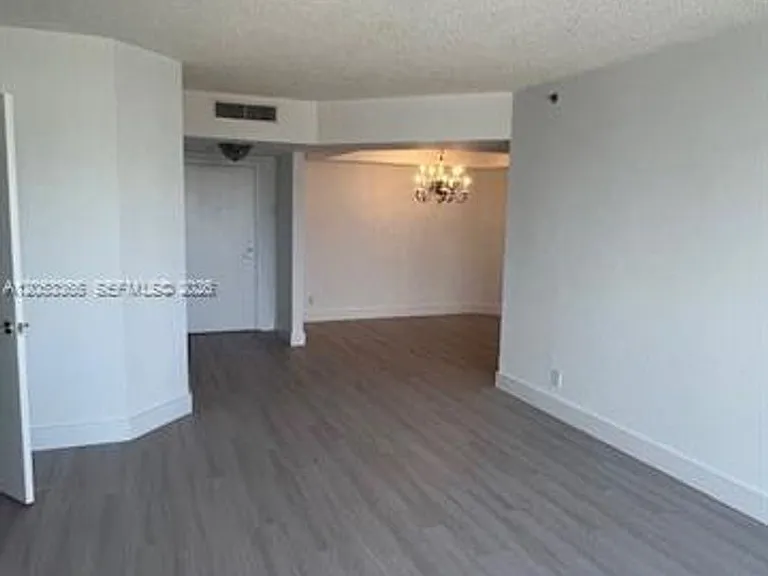 3600 Yacht Club Dr #CU-504 — Photo 6