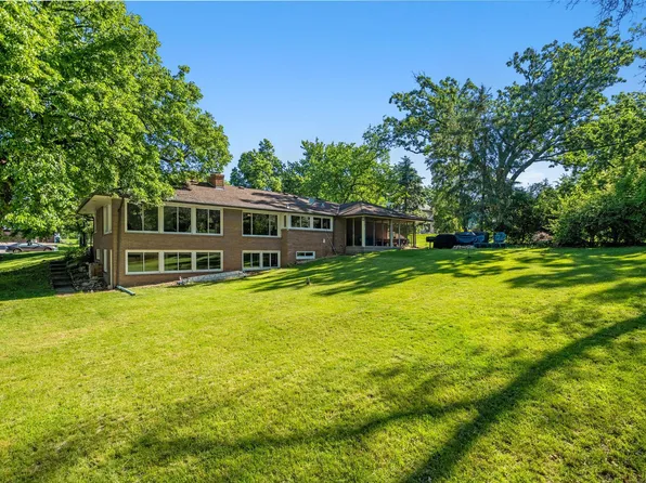 246 N Owasso Blvd, Shoreview, MN 55126