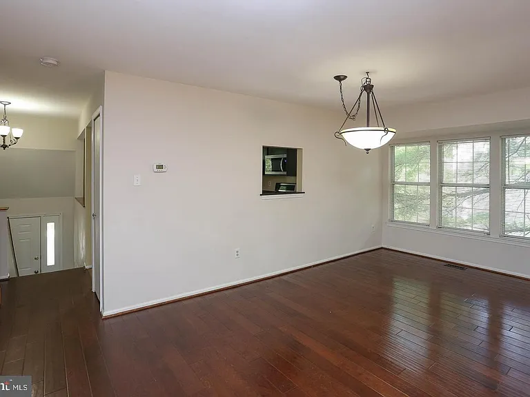 4710 Leyden Way — Photo 7