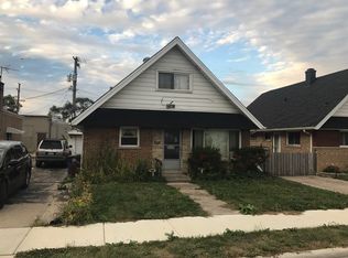 8440 45th St, Lyons, IL 60534