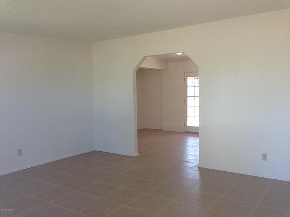 5th image of 4908 E San Molino St