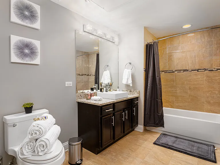 Somerset Place Apartments — Photo 19