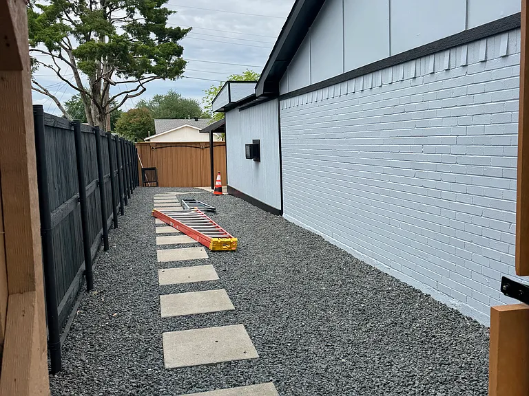 1705 Hawthorne Ln — Photo 37