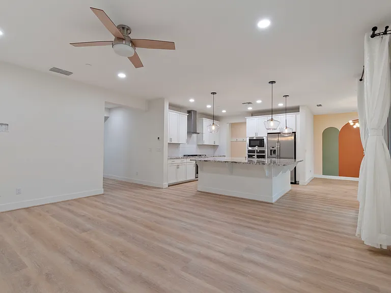 12721 Quantum Way — Photo 7