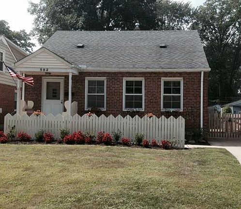 2nd image of 582 Huntmere Dr