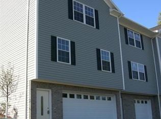 1002 W Canyon Dr, Morgantown, WV 26508