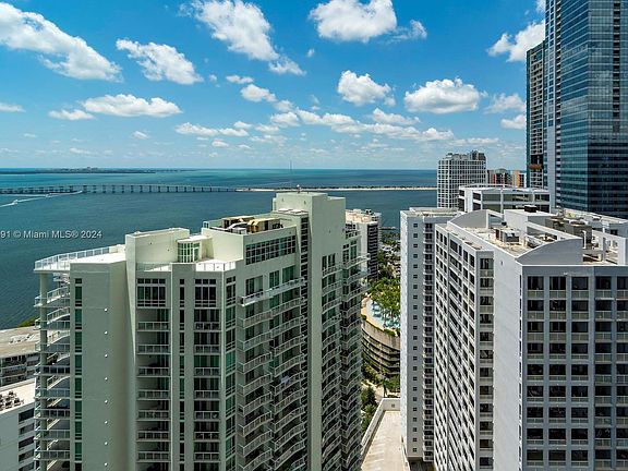 3rd image of 1300 Brickell Bay Dr APT 3305