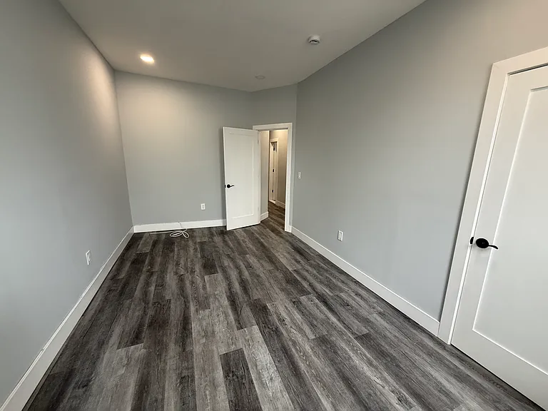 118-05 Liberty Ave #3 — Photo 9