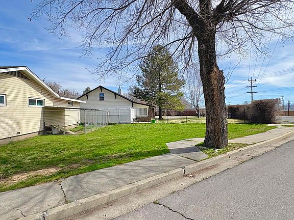 4th image of 185 S Spring St