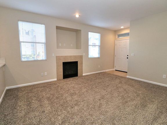 3rd image of 5355 Dunlay Dr