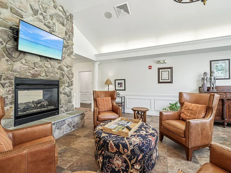 The Residences at Seven Gables — Photo 15