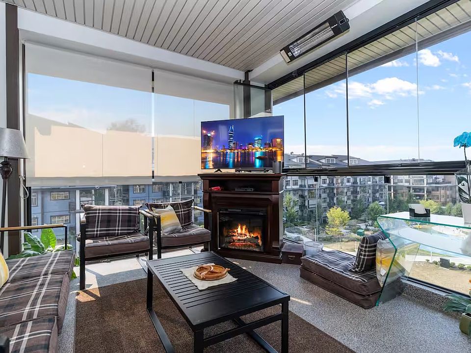 Electric fireplace