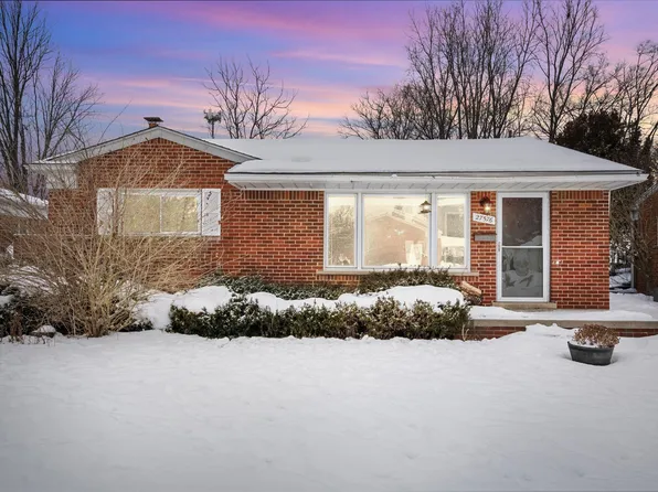 27576 Mackenzie Dr, Westland, MI 48185