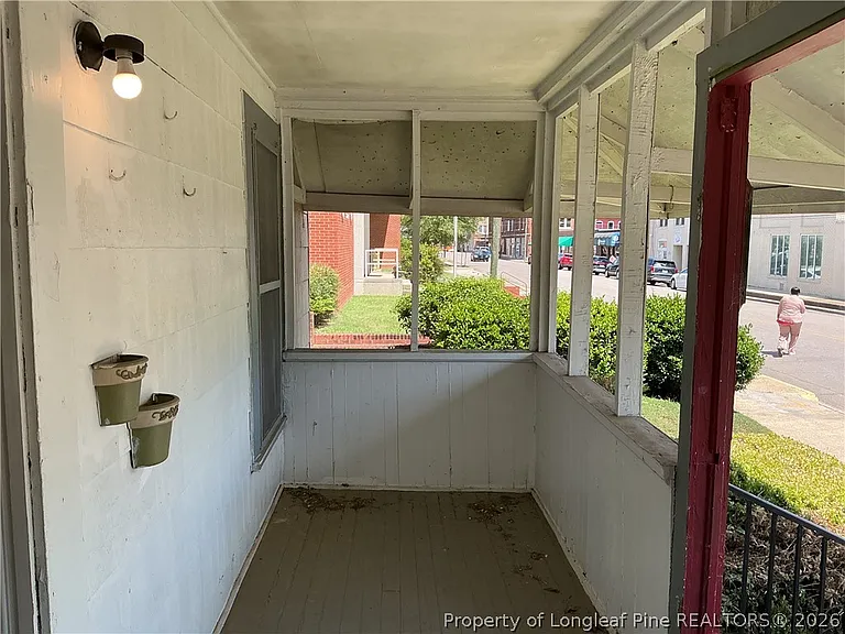 120 W Elwood Ave — Photo 6